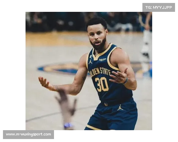 库里11月场均30分外加5.2记三分,成为NBA历史单月场均30+最老后卫 库里11月场均30分外加5.2记三分,成为NBA历史单月场均30+最老后卫